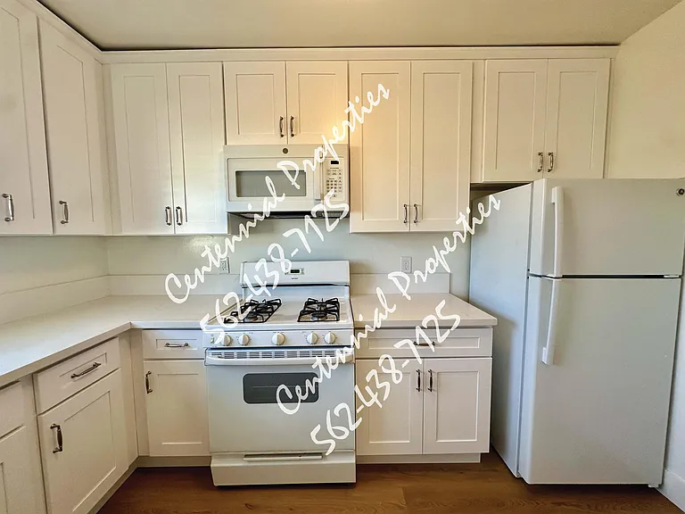 383 Gladys Ave #B — Photo 6