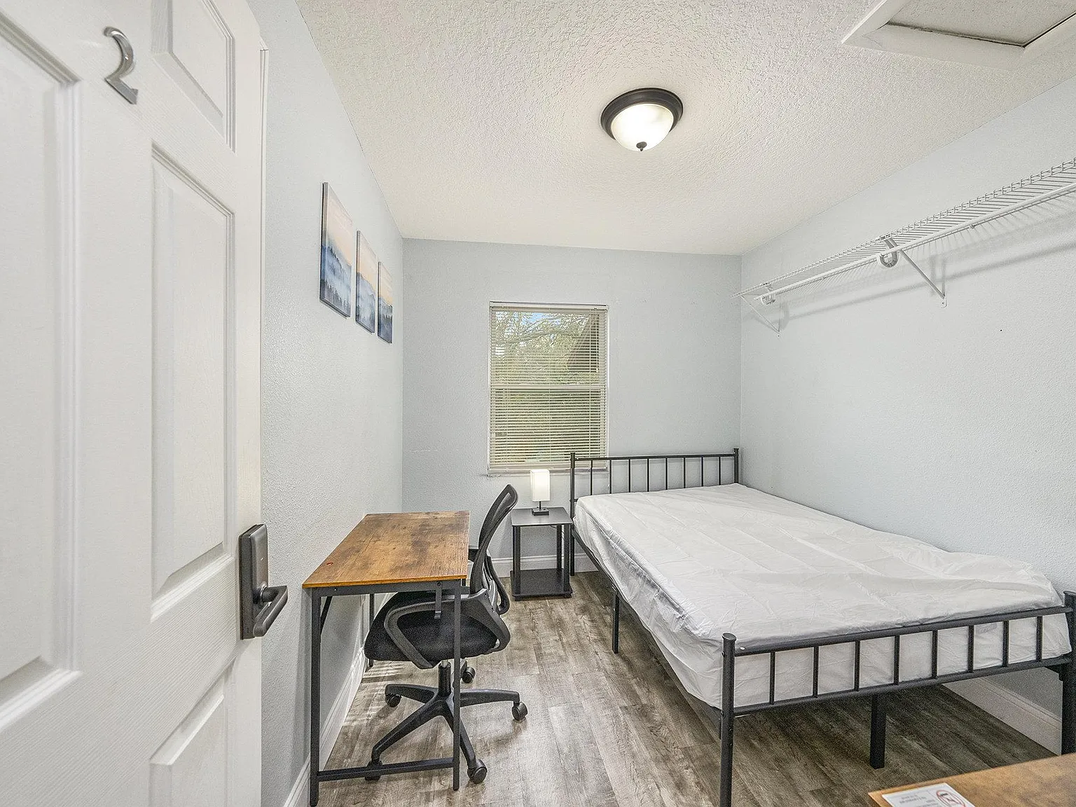 4 bed, 1.0 bath, 850 sqft, $767 — Photo 2