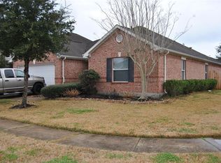 8407 Macaw Ct, Rosharon, TX 77583