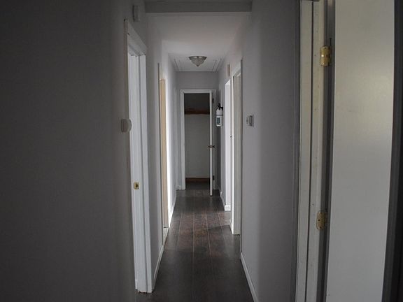 4th image of 403 Essex St