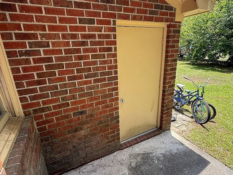 403 Lennon Dr — Photo 15