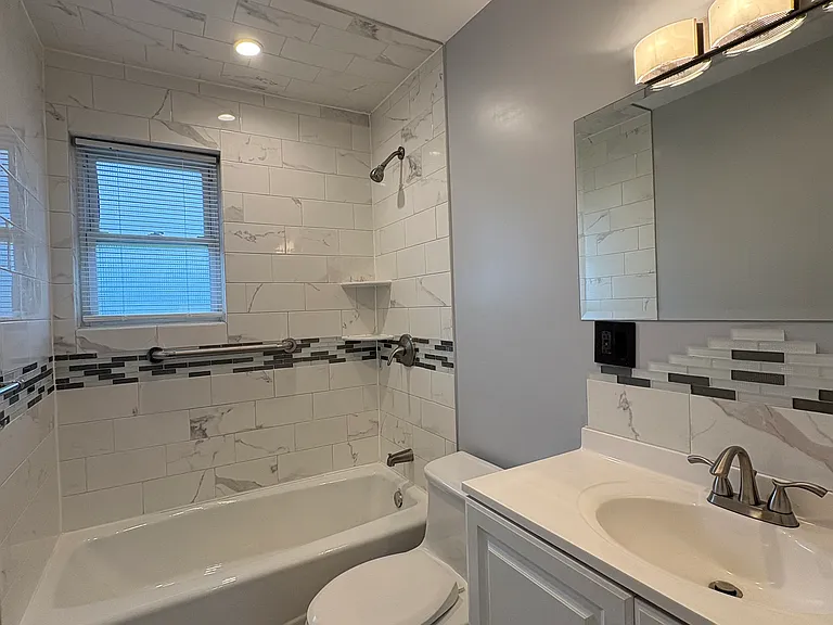 511 Franklin Ave #A4 — Photo 5