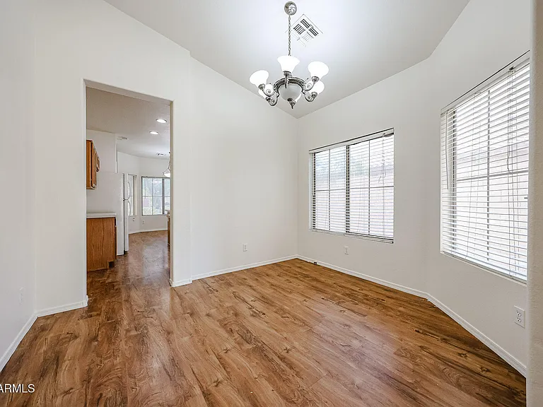 25242 N 40th Ln — Photo 7