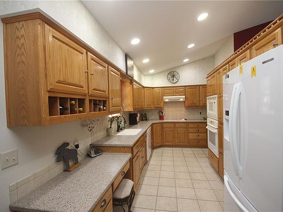 5th image of 56 Kirkcaldy Dr