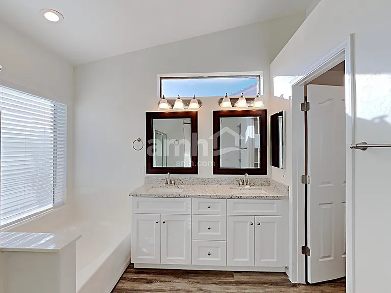 11535 E Dartmouth St — Photo 14