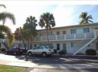 1686 Blue Point Ave, Naples, FL 34102