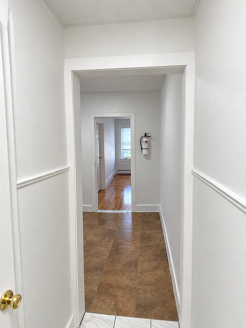 1136 Monroe Ave. — Photo 2