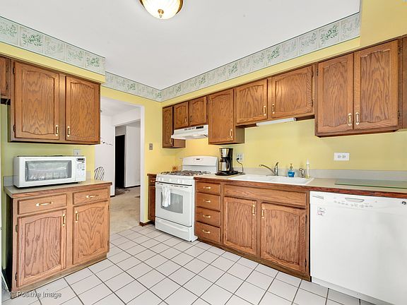 5th image of 1866 Portsmouth Dr #8D