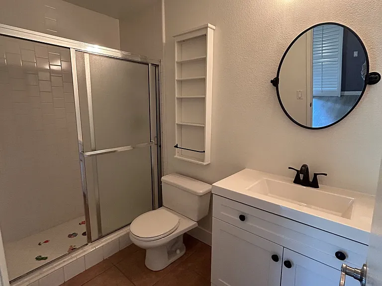 714 Briarwood Ln — Photo 13
