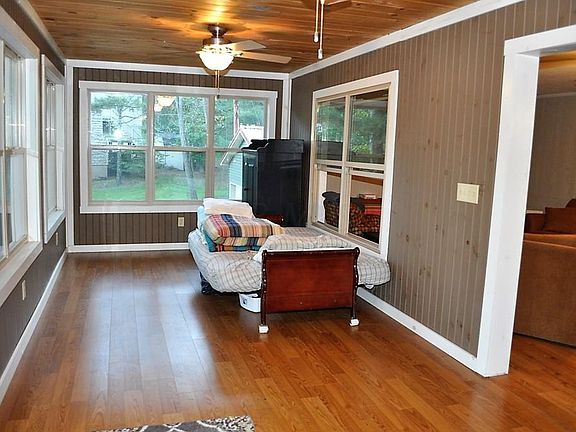 5th image of 359 Bass Ln