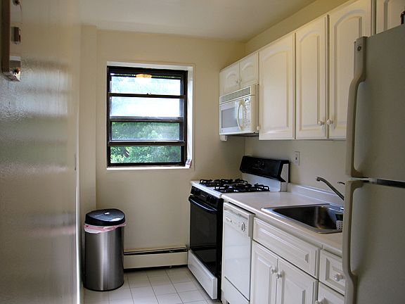 4th image of 505 Central Park Ave APT 616