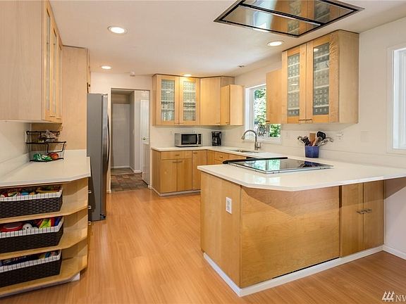 5th image of 13202 NE 70th St