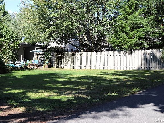 2nd image of 850 2nd Ave NW