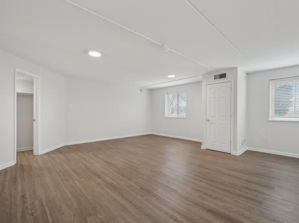 Fountain Gardens, 2901 Welsh Rd, Philadelphia, PA 19152