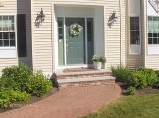 57 Fellows Dr, Brentwood, NH 03833