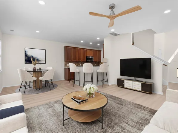 11 Whitekirk Pl, Magnolia, TX 77354