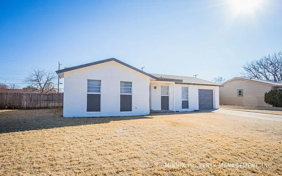 Lubbock, TX for Rent 3 bedroom 2 bathroom / 4813 6th St. — Photo 4