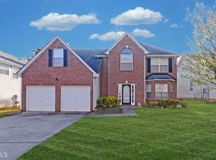 5490 Sapphire Cir, Ellenwood, GA 30294