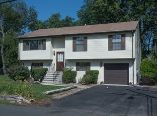 42 Girard Ave, Somerset, NJ 08873
