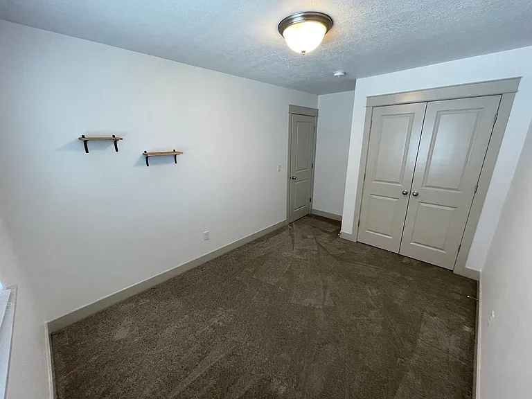 280 E Brigham Ln #290-N — Photo 12