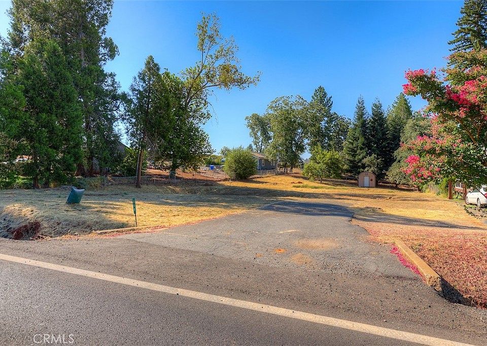 1st image of 440 Valley View Dr