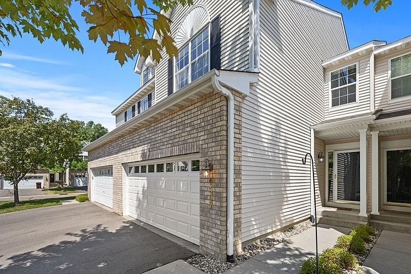 1387 White Oak Dr, Chaska, MN 55318 Zillow