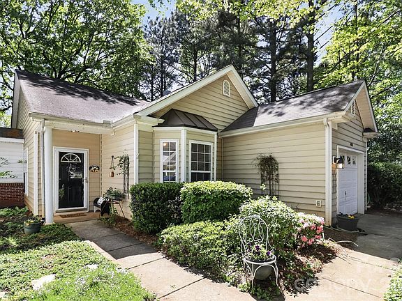 2nd image of 4851 Steepleglen Ct