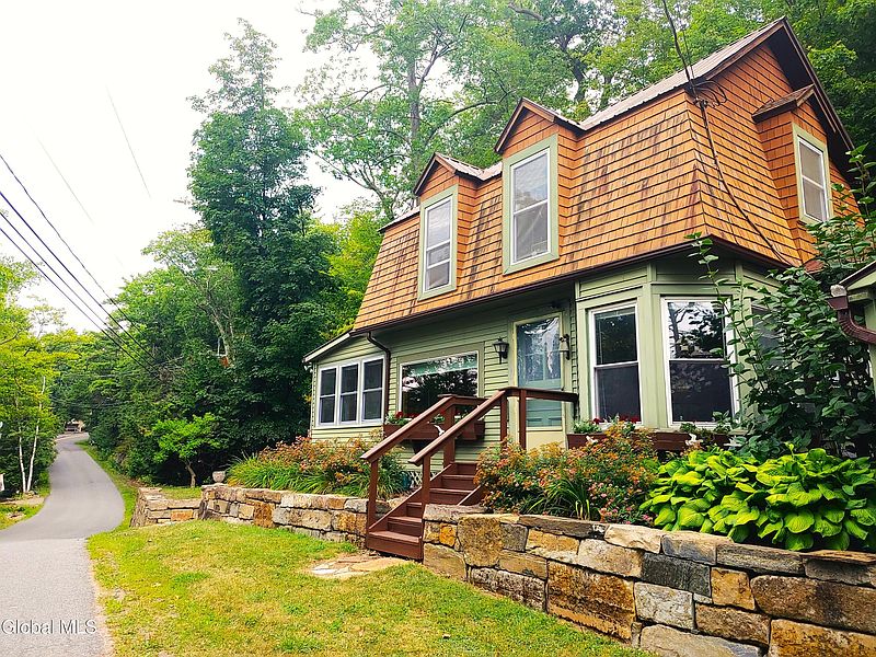 4th image of 693 Gull Bay Road