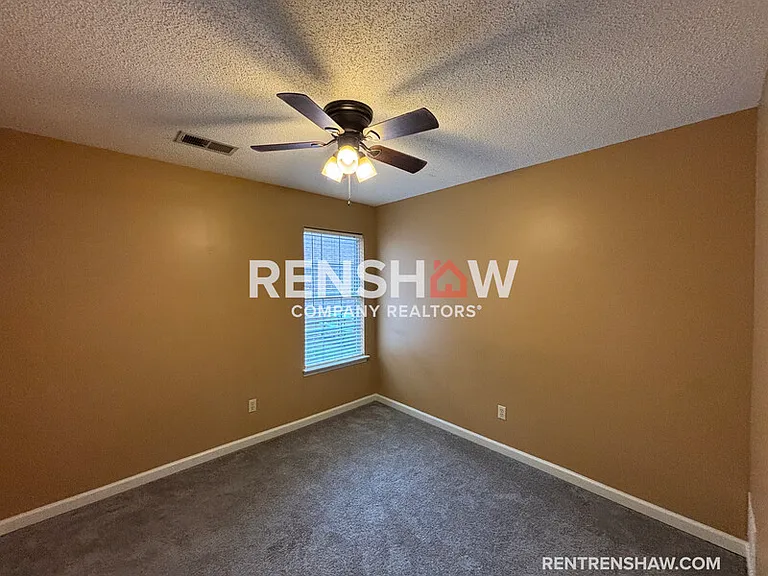 8255 Cross Point Dr — Photo 8