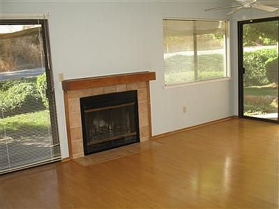 4th image of 668 Dorothy Way
