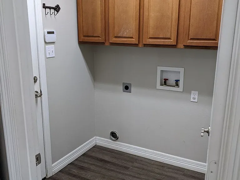 5805 Thompson Pl — Photo 31