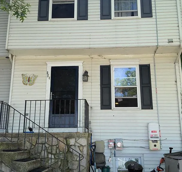 654 Kittendale Cir — Photo 1