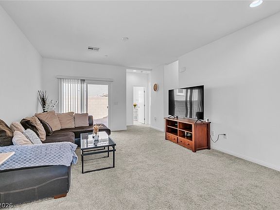 4th image of 94 Golden Aria Ave