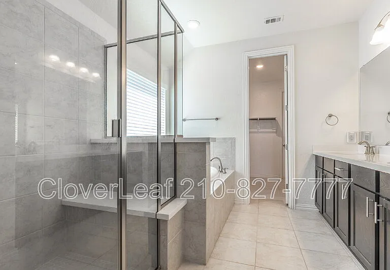 1322 Cool River Ct — Photo 17