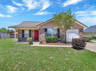 703 Waterfield Dr, Hinesville, GA 31313
