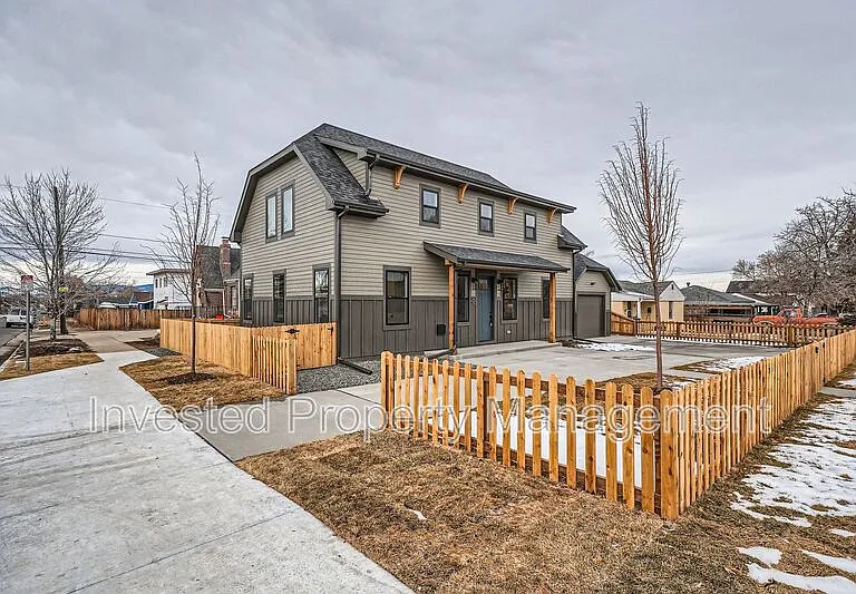 3701 N Steele St — Photo 1