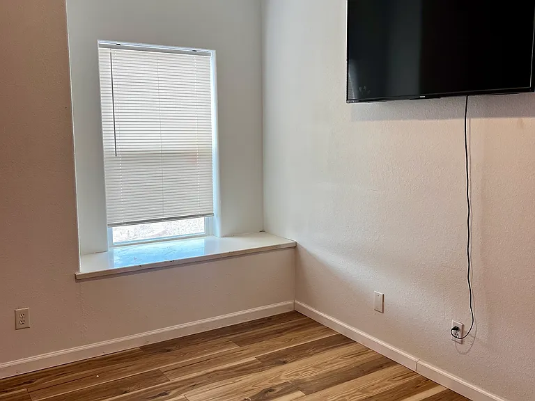 1860 Ash Dr SW — Photo 15