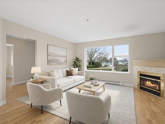 3rd image of 33 Songhees Rd #10