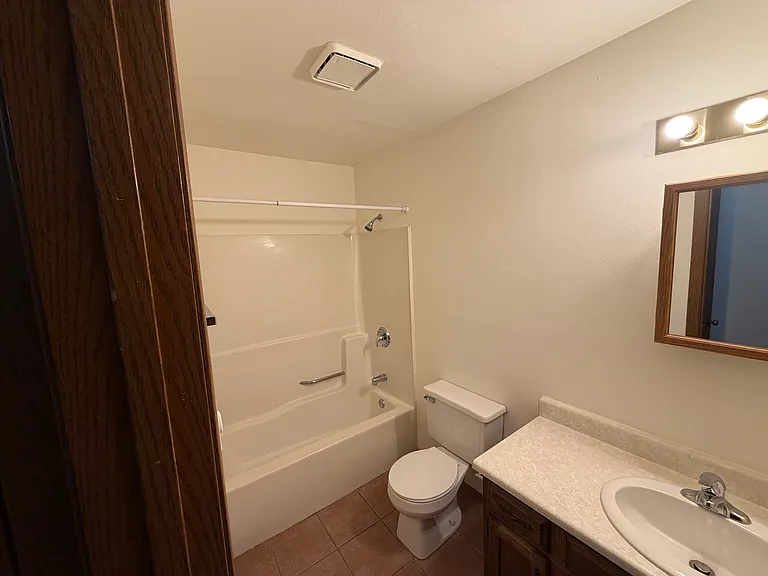 920 Courtney Ln #18 — Photo 9