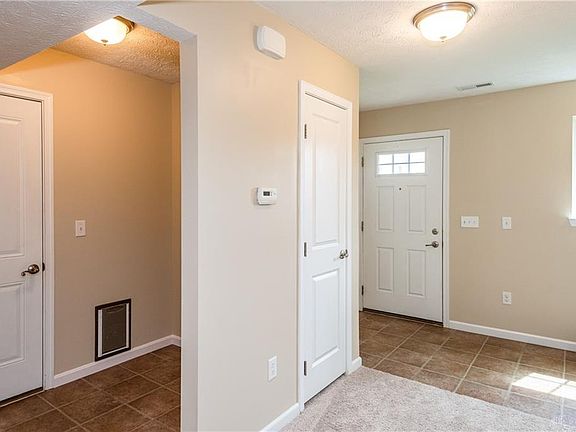 4th image of 417 Brandon Dr