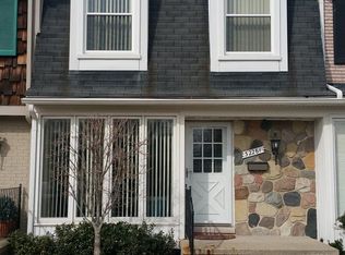 32261 Southfield Rd, Franklin, MI 48025