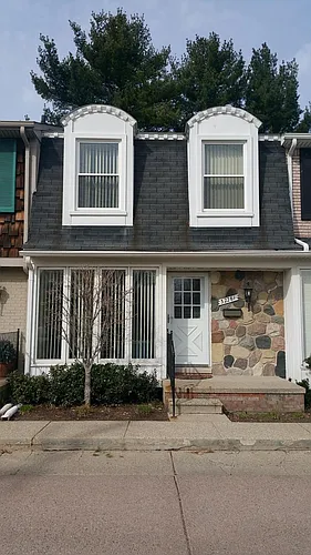 32261 Southfield Rd Photo 1