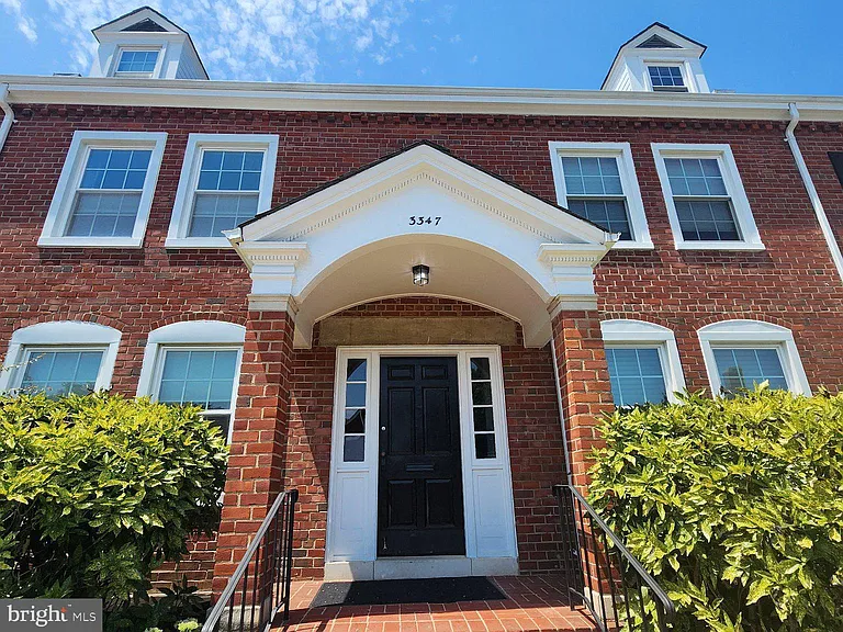 3347 S Wakefield St #B2 — Photo 1