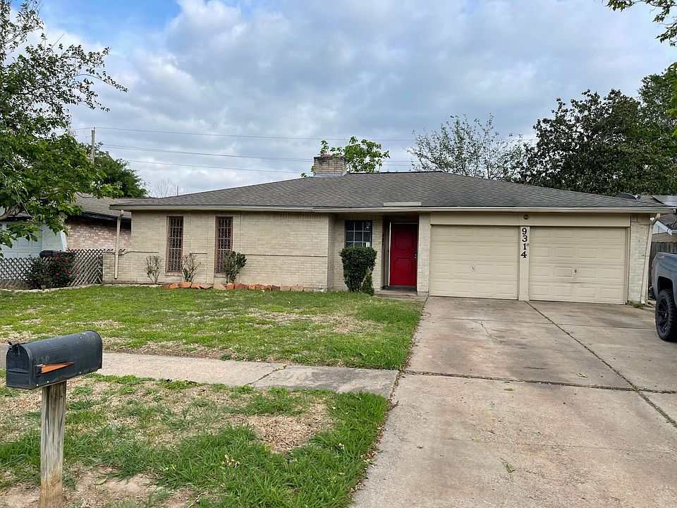 1st image of 9314 Golden Wood Ln