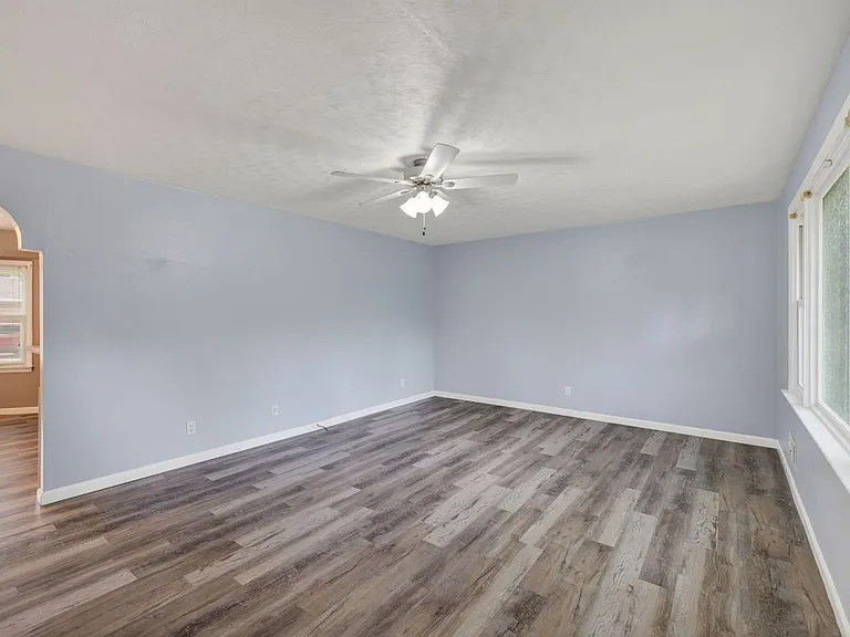 601 Rock Dr — Photo 4