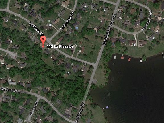 1 Block from the Lake