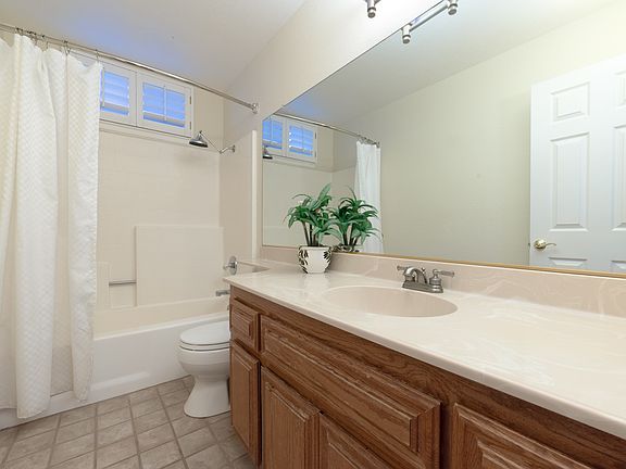 3rd image of 42020 San Jose Dr
