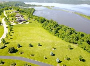 Grand River Blfs LOT 15, Dubuque, IA 52001