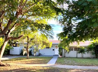 690 W 56th St, Hialeah, FL 33012