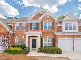 214 Robinlynn Rd, Matthews, NC 28105